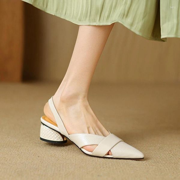 Sapatos de vestido Verão Mulheres Sandálias Couro Genuíno para Capa Toe Slingback Banda Estreita Apontou Salto Baixo