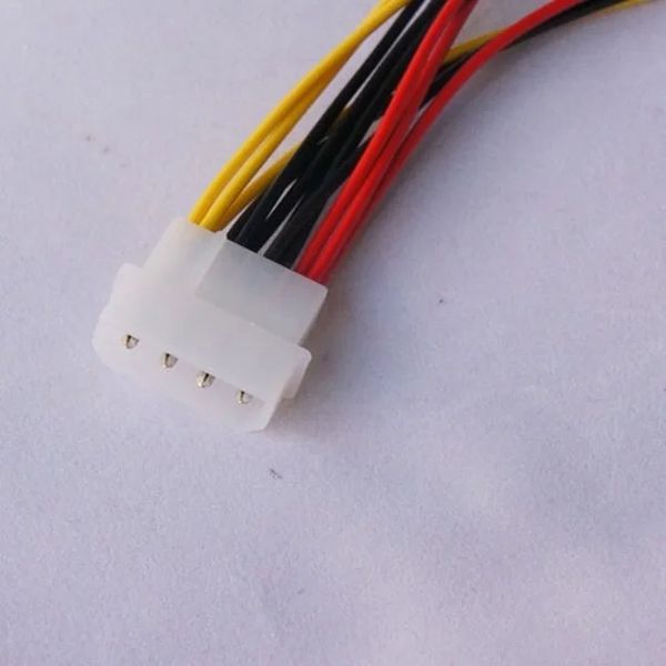 2024 hochwertige 4Pin IDE Stromkabel HY1578 4 Pin Molex Stecker Auf 3 Port Molex IDE Buchse Netzteil Splitter Adapter Kabel