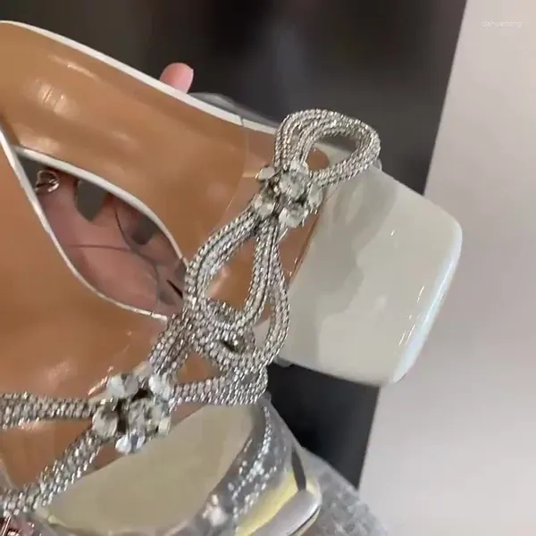 Sapatos casuais transparente stiletto arco bombas verão saltos altos ao ar livre estilo romano 2024 cristal moda baixo fora bege