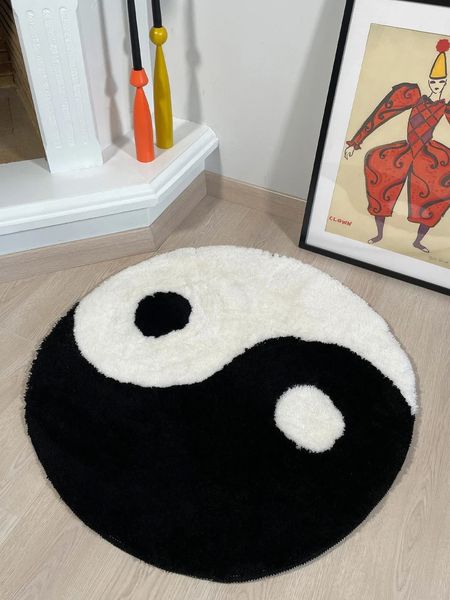 Lakea Yin e Yang Símbolo Fluffy Circle Soft Tapete de círculo preto e branco Carpete digital para o quarto com característica chinesa 240417