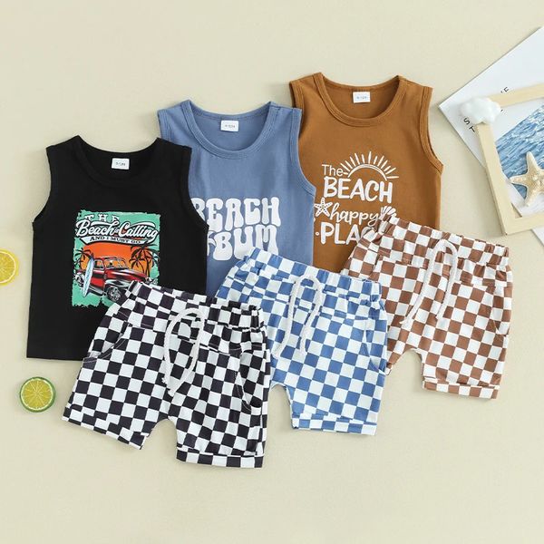 Lioraitiin Completi estivi per bambini da bambino Lettera Car Print Canottiere senza maniche e pantaloncini elastici in vita a scacchiera Set di vestiti 240318