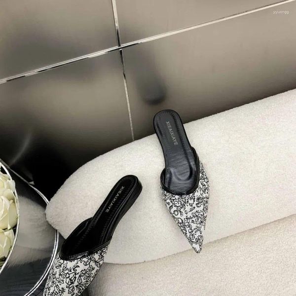 Casual Schuhe Nationalen Stil Druck Baotou Hausschuhe frauen 2024 Frühling Sommer Retro Halb Spitz Spitze Flache Unterseite Sandalen