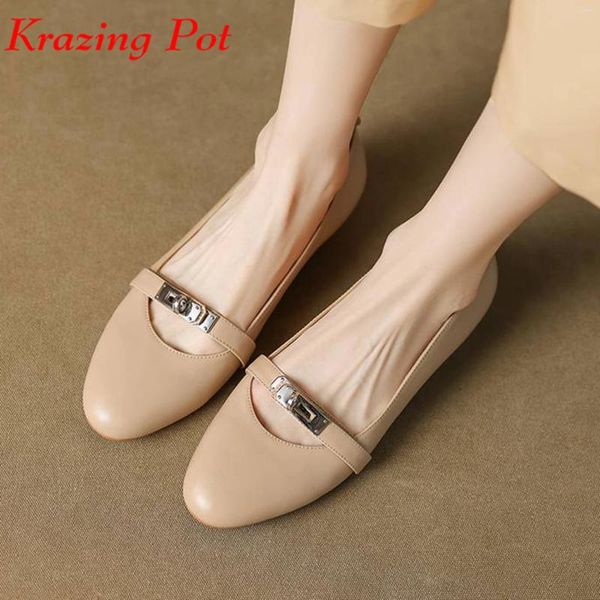 Casual Schuhe Krazing Topf 2024 Schafe Leder Low Heels Frühling Marke Maiden Runde Kappe Metall Schnalle Hohe Qualität Frauen Flache pumpen