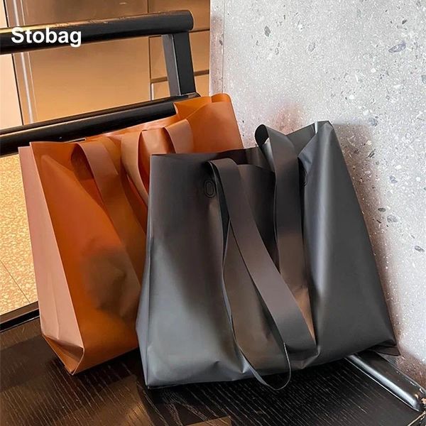 Sacos de armazenamento StoBag 50 pcs preto fosco saco de compras de plástico tote ombro roupas presente pacote bolsa bolsa portátil logotipo personalizado (extra