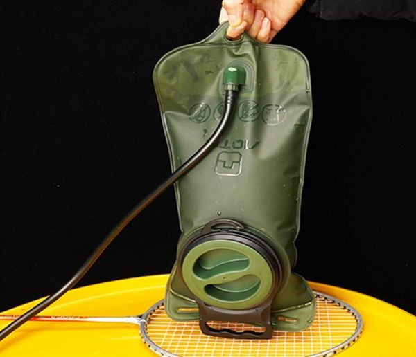 Sacche d'acqua in TPU da 2 litri Attrezzatura per l'idratazione Bocca Sport Vescica da campeggio Escursionismo Arrampicata Borsa militare Verde Blu Colori276s1538343