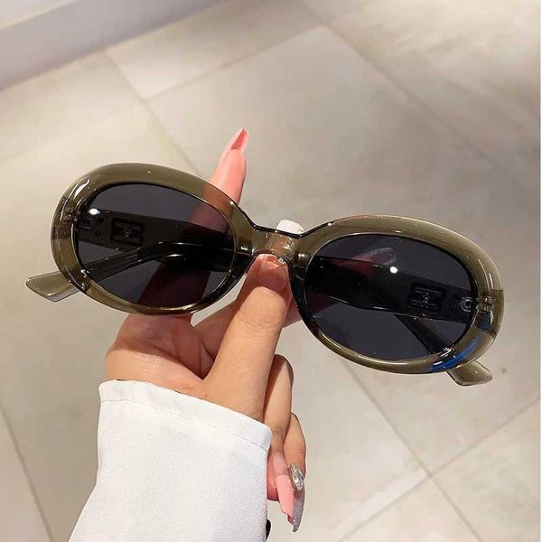 Sonnenbrille KAMMPT Retro Ovale Sonnenbrille für Damen 2023 Neue Mode Candy Color Markendesigner Outdoor-Brille Mode UV400 Schützender Schatten J240330