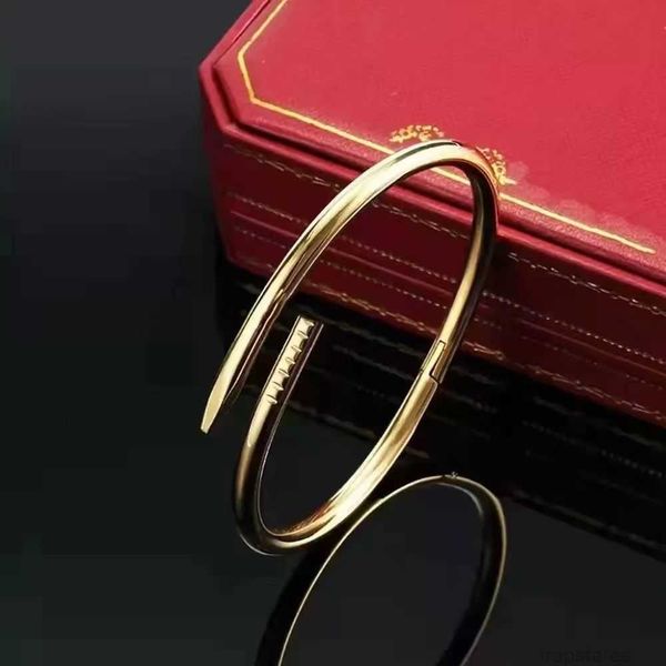 Bracciale per unghie di lusso Designer Polsino di moda per uomo Donna Coppia braccialetto Gioielli in oro Regalo di San Valentino DKE9