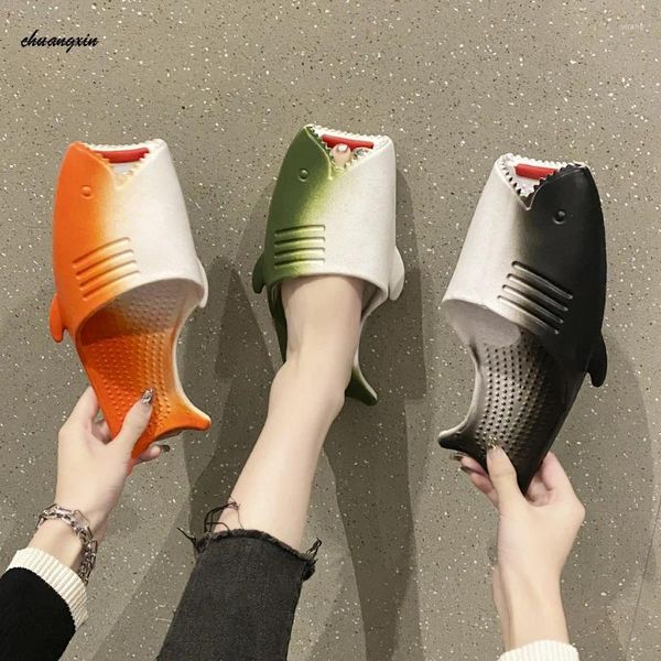Повседневная обувь, лето 2024, одинаковый стиль для мужчин и женщин, противоскользящие тапочки в форме рыбы, креативные забавные персонализированные тапочки для пар