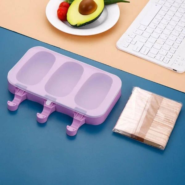 Stampi da forno Stampo per ghiaccioli carino fai-da-te con coperchio Modello ad artiglio d'orso Stampo per budino di formaggio in silicone viola per gelato