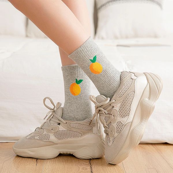 Lustige Kawaii Frauen Crew Socken glücklich japanische koreanische Stil Fruchtpfirsich Banane Avocado Panda Katze Paw Muster lässig mittelgrohrer Röhrchen Socken