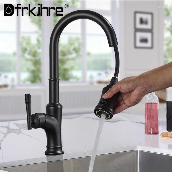 Torneiras de pia do banheiro Cozinha 3-way Pull Out SprayerMatte Black 360 Rotation Tap Single Handle Mixer Deck Mount