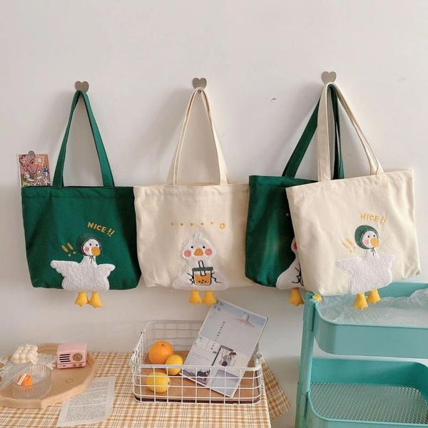 Umhängetaschen Ins Mode bestickte Canvas-Tasche 2024 Sommer weiche süße Ententasche Single Go to School Shopping Handtaschen