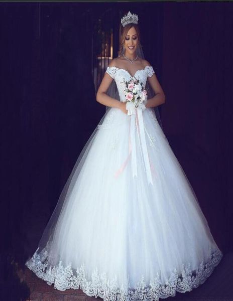 Abiti da sposa eleganti ALine lunghi fino al pavimento con spalle scoperte Appliques in pizzo bianco avorio abiti da sposa economici sposa taglie forti lunghi Weddin9847672