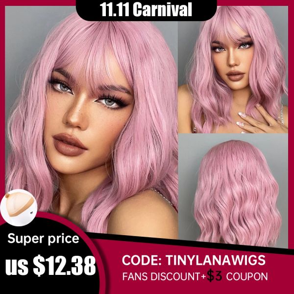 Parrucche TINY LANA Parrucche sintetiche per capelli corti rosa chiaro con frangia per le donne bianche Parrucca resistente al calore per cosplay naturale dell'onda del corpo