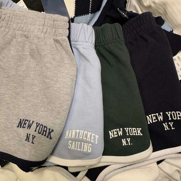 Pantaloncini caldi a vita alta con ricamo lettera New American York stile Bm Collezione casual con lunghezza della gamba