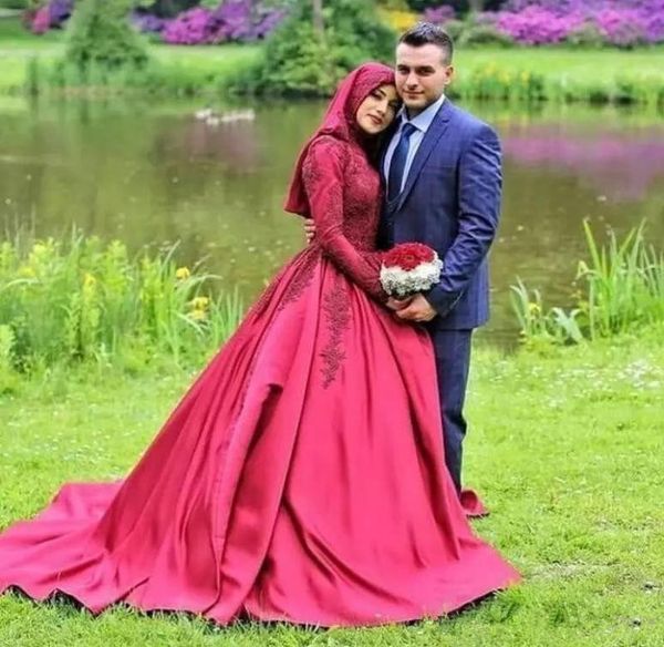 Vintage Lange Ärmel Ballkleid Brautkleider Islamische Rote Farbe Stehkragen Mit Hijab Arabische Muslimische Frauen Brautkleider Plus Size5796766