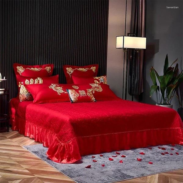 Conjuntos de cama Luxo Vermelho Estilo Chinês Casamento Conjunto Ouro Loong Phoenix Bordado Escovado Duveta Capa Colcha Cama Linho Fronhas