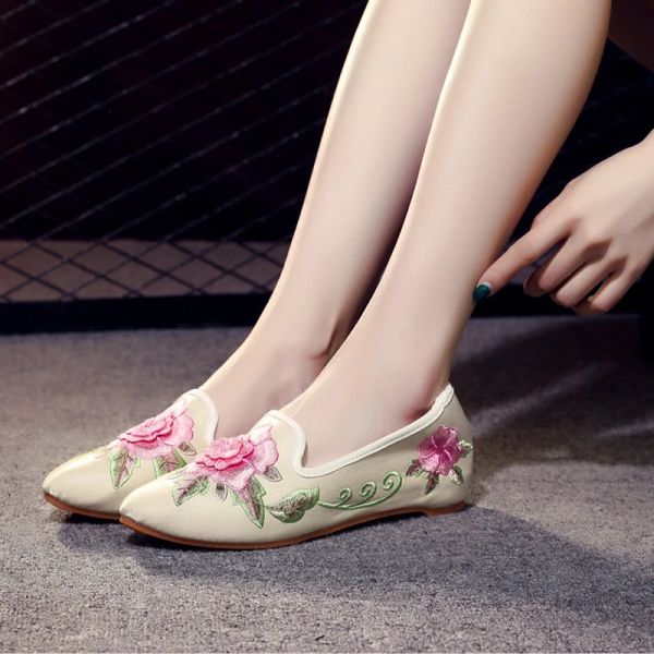 Stiefel Pfingstrosen Blumen flache Schuhe lässige Schuhe Frau Leichte atmungsfähige chinesische Stil gestickt Hochzeitsschuhe Feminino Zapatos de Mujer