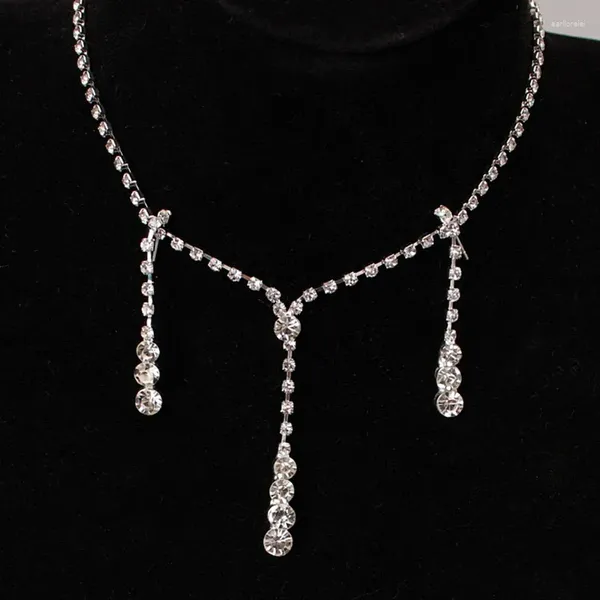 Ожерелье и серьги, комплект распродажа, простой серебряный цвет с кристаллами, ювелирные изделия для невесты, модные свадебные аксессуары со стразами
