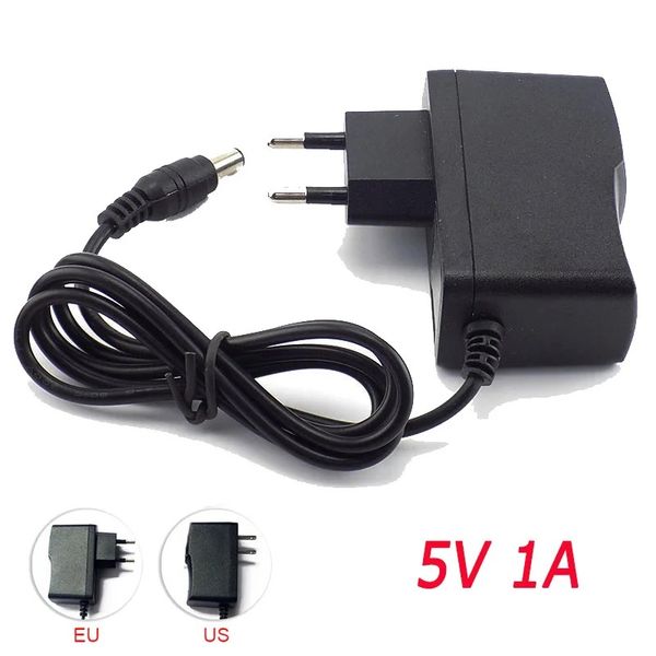 Nuovo adattatore di alimentazione da AC a DC 100-240 V Adattatore di caricabatterie 5V 12V 9V 1A 2A 3A 0,5A Tappo EU USE 5,5 mm x 2,5 mm per lampada a strisce LED CCTV per CCTV