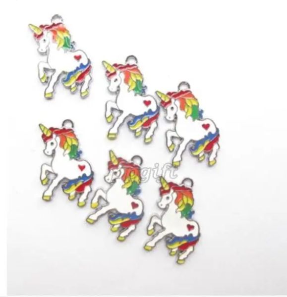 Charms Wholesale 40 pezzi popolare White Unicorn Charm Fenderant Collana fai -da -te Gioielli