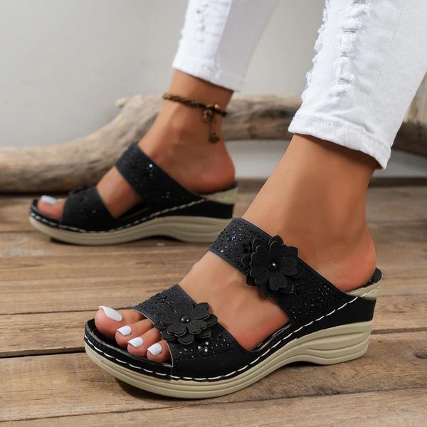Модельные туфли, женские летние римские сандалии в стиле ретро, женские повседневные тапочки на танкетке из искусственной кожи с цветочным принтом, большие размеры 43