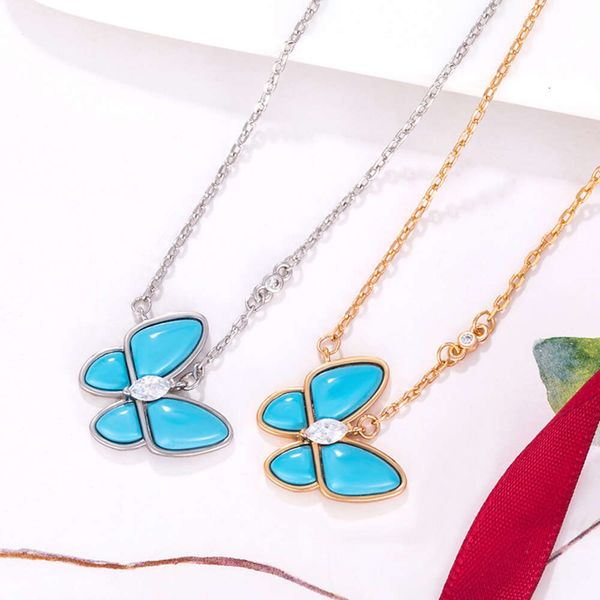 Colar de borboleta azul turquesa Must Love da deusa da moda, banhado a ouro 18K, corrente de colar de borboleta de alta aparência!