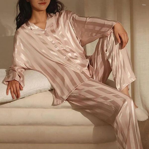 Roupas em casa Milk Silk Fabric Pijama Conjunto de feminino Cetina de cetim de gelo sedoso para a camisa de manga comprida larga