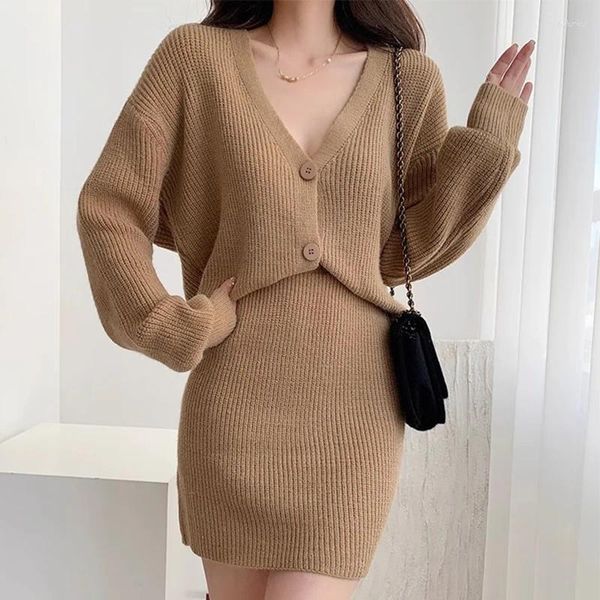 Röcke Koreanischer Chic Herbst Nischenstil Vielseitiger langärmliger Strickpullover V-Ausschnitt Strickjacke Hohe Taille Hüftrock Minianzug Rippenoutfit