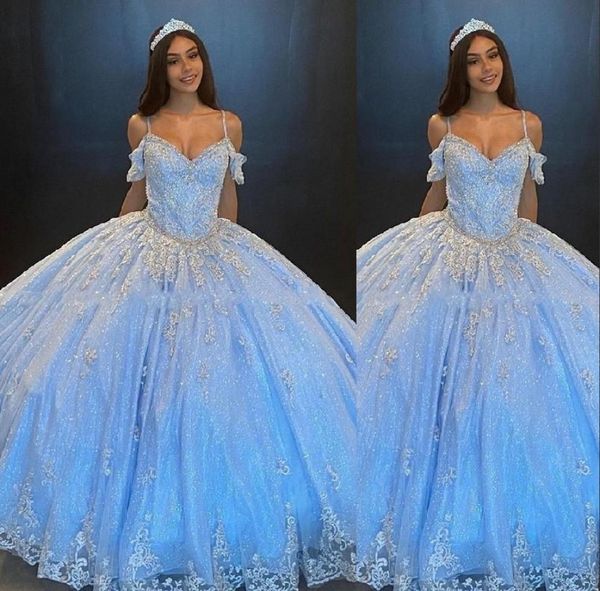 2021 Sexy Hellblaue Quinceanera-Kleider Spaghettiträger Silberne Spitzenapplikationen Kristallperlen Illusionspailletten Sweet 16 Plus Size9147281