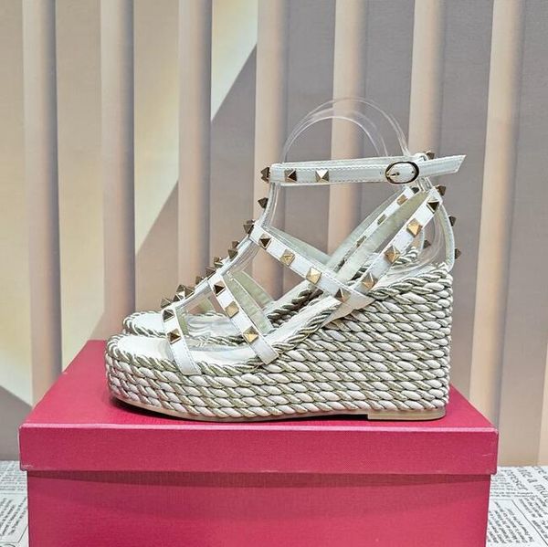 Summer Stud Srivet Sandali con zeppa con plateau designer di lusso da donna in pelle Chunky Gladiatore con tacco Sandalo da sera Scarpe da festa calzature di fabbrica35-43 scatola