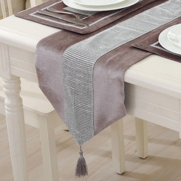 NUOVO 2024 32x180 cm Modern Rinestones Table Runner Pillowcase per la festa di nozze di lussuosa decorazione di tovaglie grigio flanella
