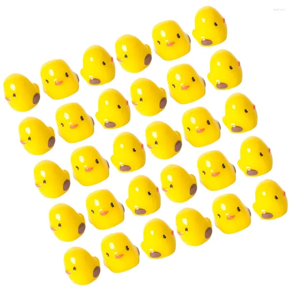 Decorações de jardim 30 pcs pequeno frango amarelo micro paisagem pequenos animais escultura em miniatura adorno de resina