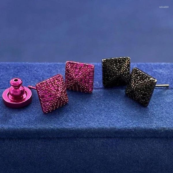 Orecchini a bottone Marchio di moda Elegante rivetto a piramide Mini Punk Nero Rosa Colore rosso Pietre cubiche di zirconi Pietre per donna Gioielli da festa