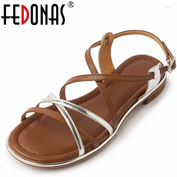Sandalet fedonas yaz özü kadın düşük topuklu moda karışık renkler dar grup rahat çalışma orijinal deri temel ayakkabılar kadın