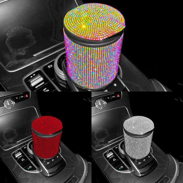 Aggiorna il posacenere per auto portatile con il vassoio di cenere di diamanti in cristallo chiaro con coperchio Accessori per auto bling con decorazione automatica per le donne