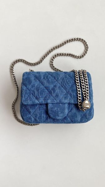 Designer-Tasche, Tragetasche, Marke, Luxus, Kamelie, dunkles Muster, Stickerei, antikes Silber, Kette, verstellbar, Denim-Love, Größe 20 14 8 cm