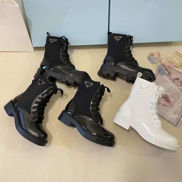 P Botas de couro e nylon Designer de moda Botas Martin escovado alça removível com bolsa sola de borracha carteira bota perna preto branco zip bolso botas de combate rendas HURE