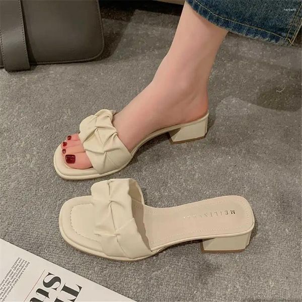 Sandallar Düşük Topuklu 37-38 Flip Flops Kadınlar için Kadınların Şeffaf Sandal Ayakkabıları Lüks Mokasins Kadın Spor Ayakkabıları Spor El Yapımı