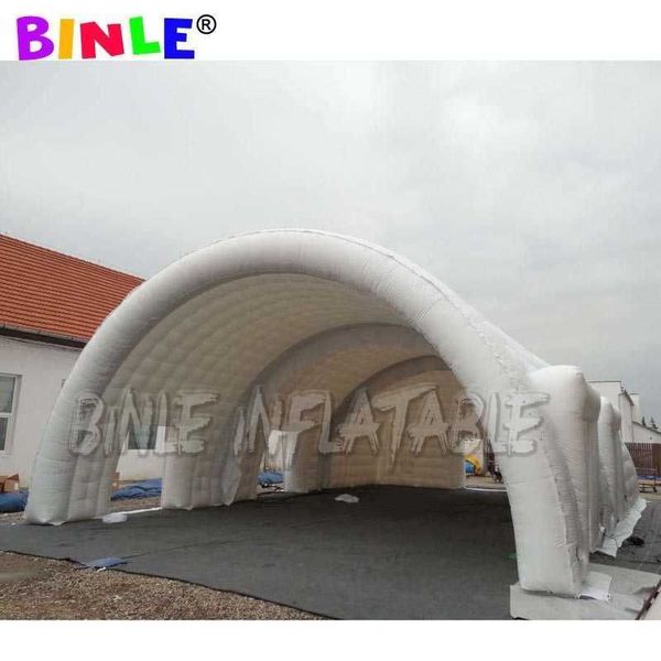 Atacado 15x8x4m (19x26x13ft) Grande cobertura de palco inflável branco com portas cúpula inflável construindo grande tenda inflável de festas de casamento