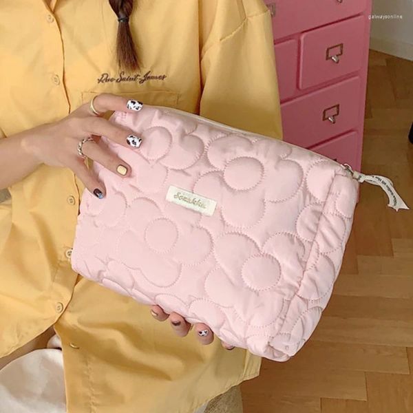 Borse per cosmetici Borsa trapuntata da donna Sweet Flower Borsa da trucco per donna di grande capacità Borsa per trucco da viaggio femminile Borse con pochette