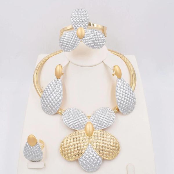 Collana Orecchini Set Gioielli italiani placcati oro Dubai Colore Bracciale donna di alta qualità Anelli Banchetto Matrimonio