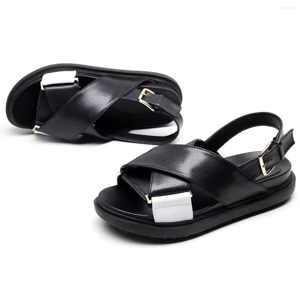 Sapatos casuais preto e branco ins sandálias de bico de peixe romano couro genuíno corda cruzada sola grossa versátil plana