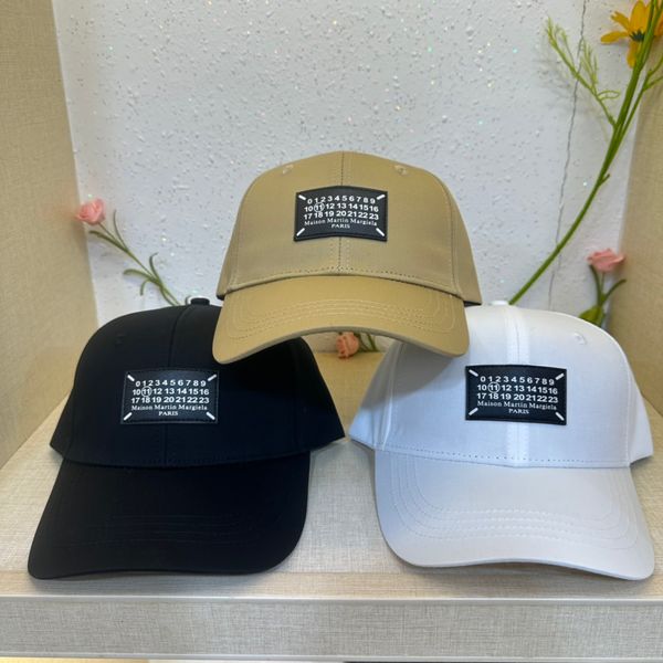 La più NUOVA collezione Bellissimo numero di designer Ball Caps camionista cappello di design di lusso berretto da baseball casual di moda americana
