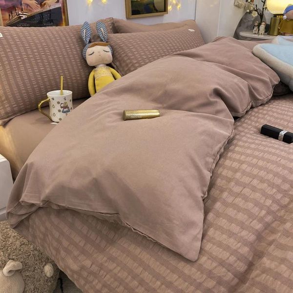 Set di biancheria da letto Letto in cotone lavato minimalista in quattro pezzi Lenzuola per dormitorio per studenti in stile principessa Copripiumino Set singolo in tre pezzi Femmina