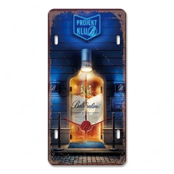 Vintage Metal Plate Whisky Poster Metal Tin Sinais de uísque Girls de vinho Glass para Club Pub Bar Garage Room Decoração de parede da casa