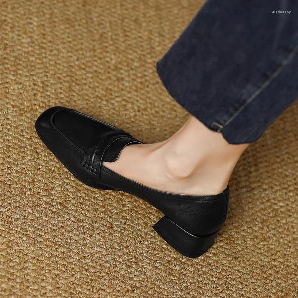 Sapatos casuais femininos simples de pele de carneiro primavera mocassins de couro real squaretoe mulher qualidade deslizamento-on vintage meninas diariamente