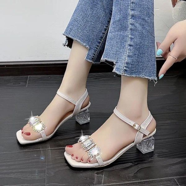 Sapatos de vestido mulheres sandália verão mulher dedo do pé quadrado salto alto 2024 moda fivela cinta meninas strass de salto alto casual