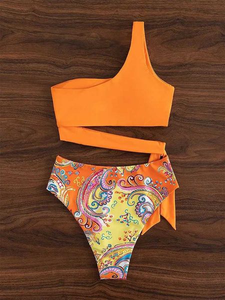 A moda de banho feminina nova push up listra de ombro único feminino biquíni conjunto de alto corte no fundo acolchoado de roupas de banho acolchoadas de roupas de praia