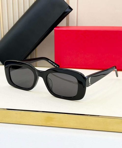 Nuovi occhiali da sole in moda vintage Frame acetato importato UV400 lente polarizzata Donne di alta qualità SL M130 001A Dimensioni 52-21-145